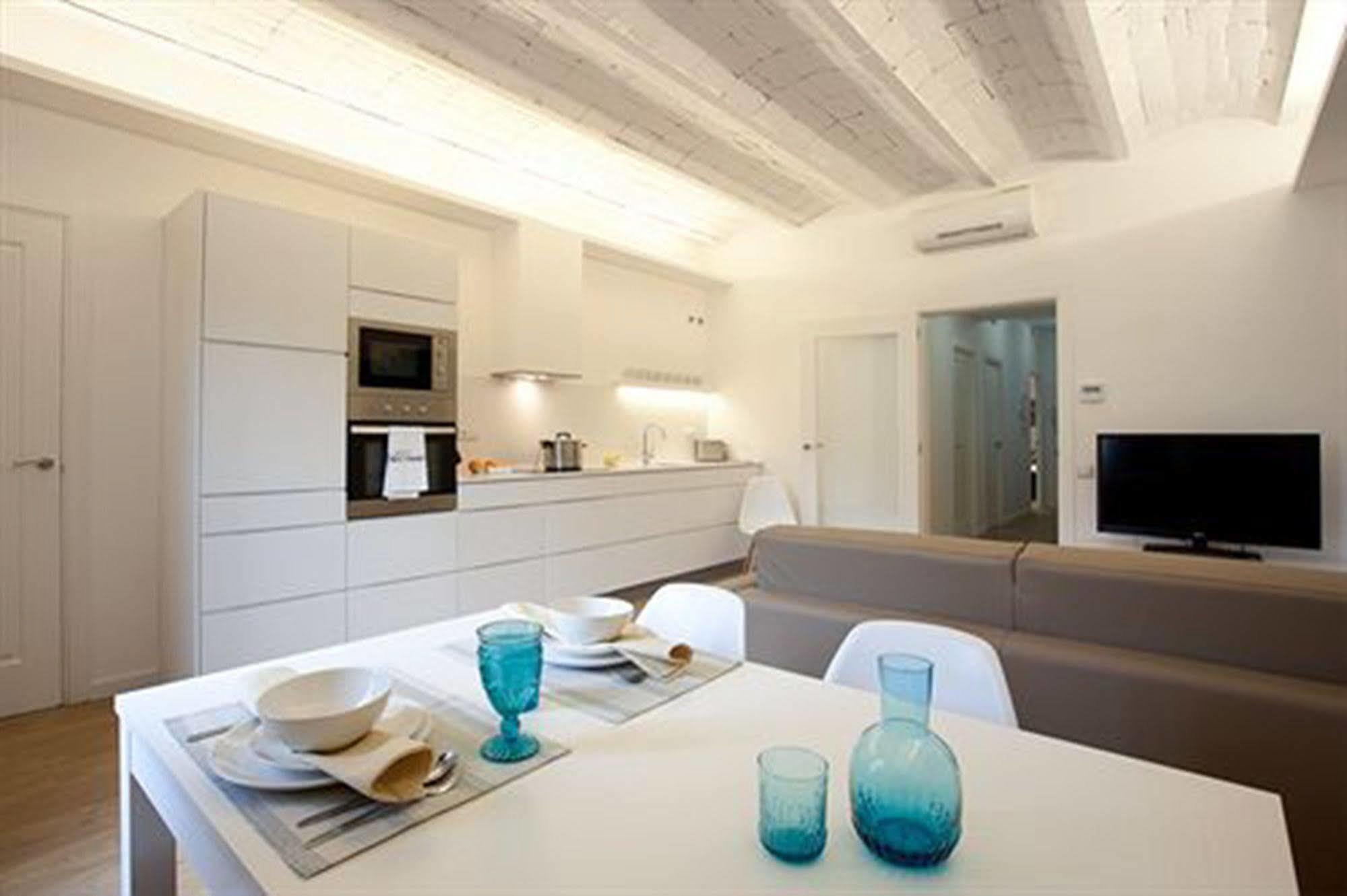 Rent Top Apartments Near Plaza De Catalunya 巴塞罗那 外观 照片