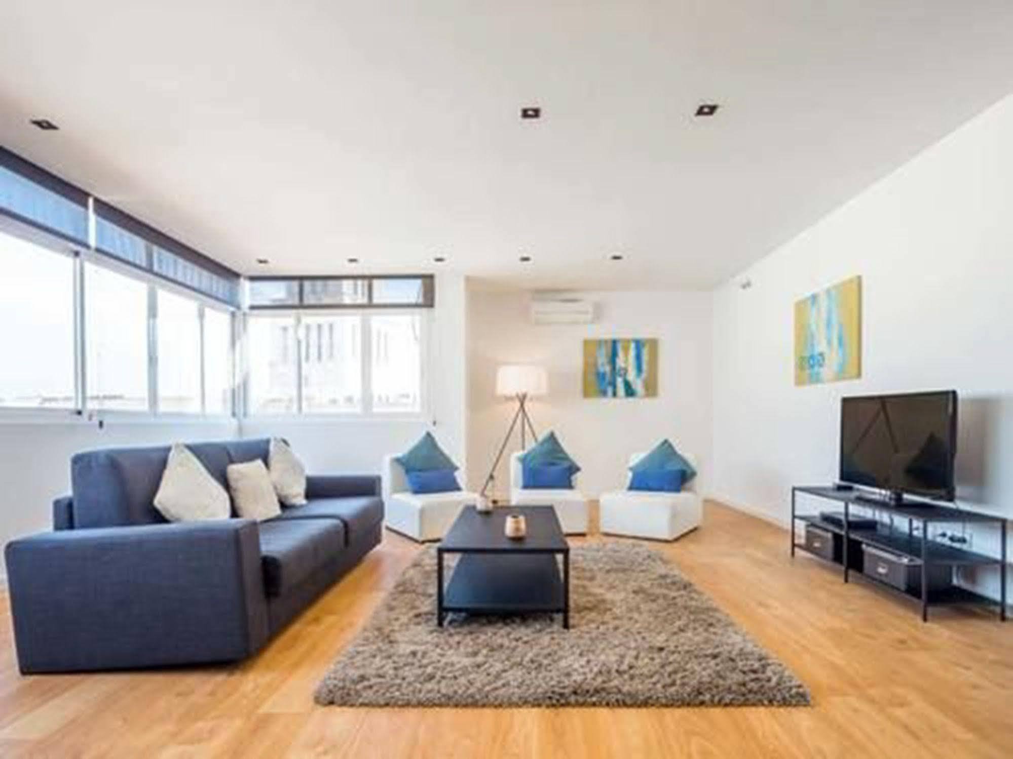 Rent Top Apartments Near Plaza De Catalunya 巴塞罗那 外观 照片