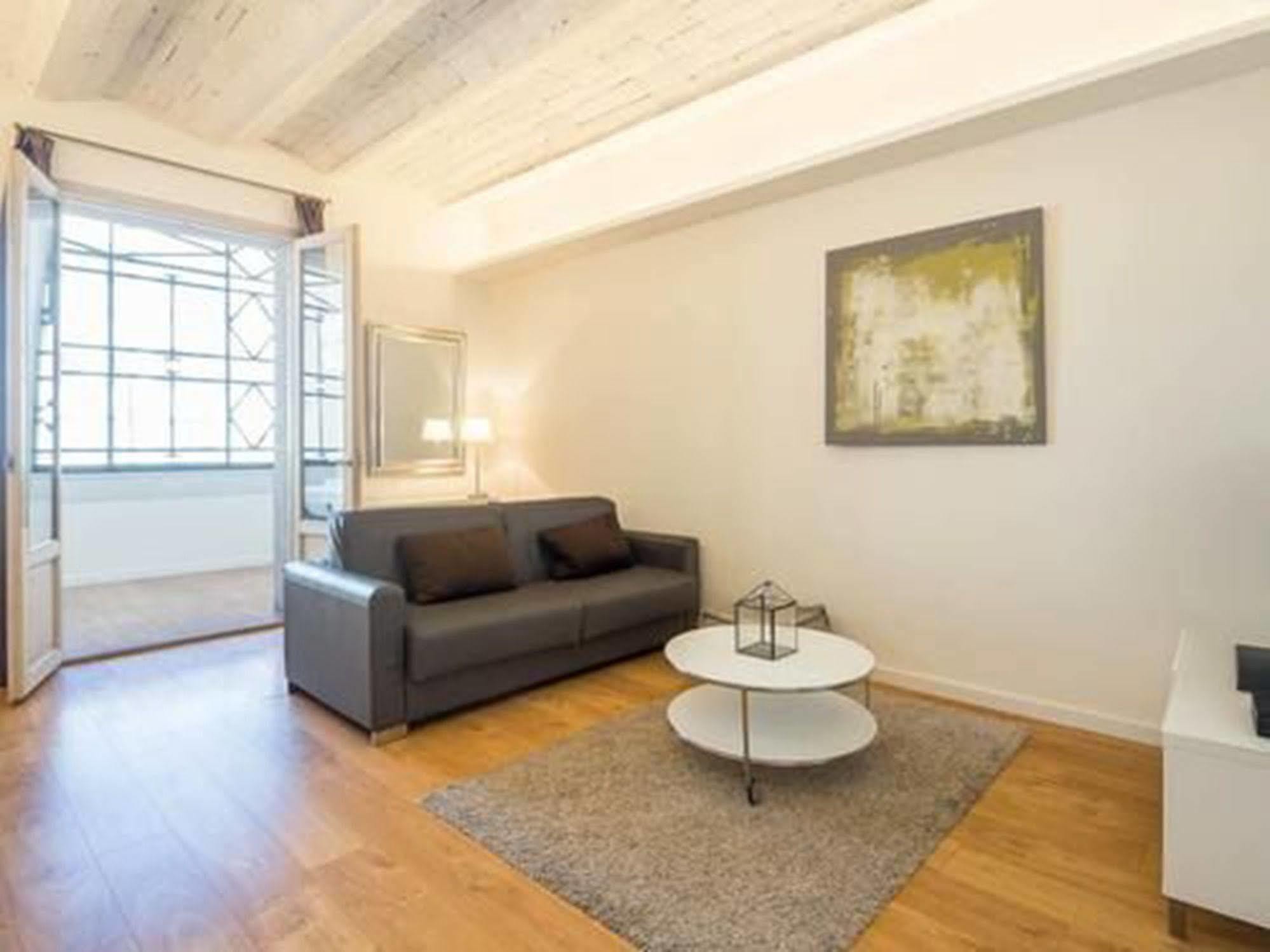 Rent Top Apartments Near Plaza De Catalunya 巴塞罗那 外观 照片