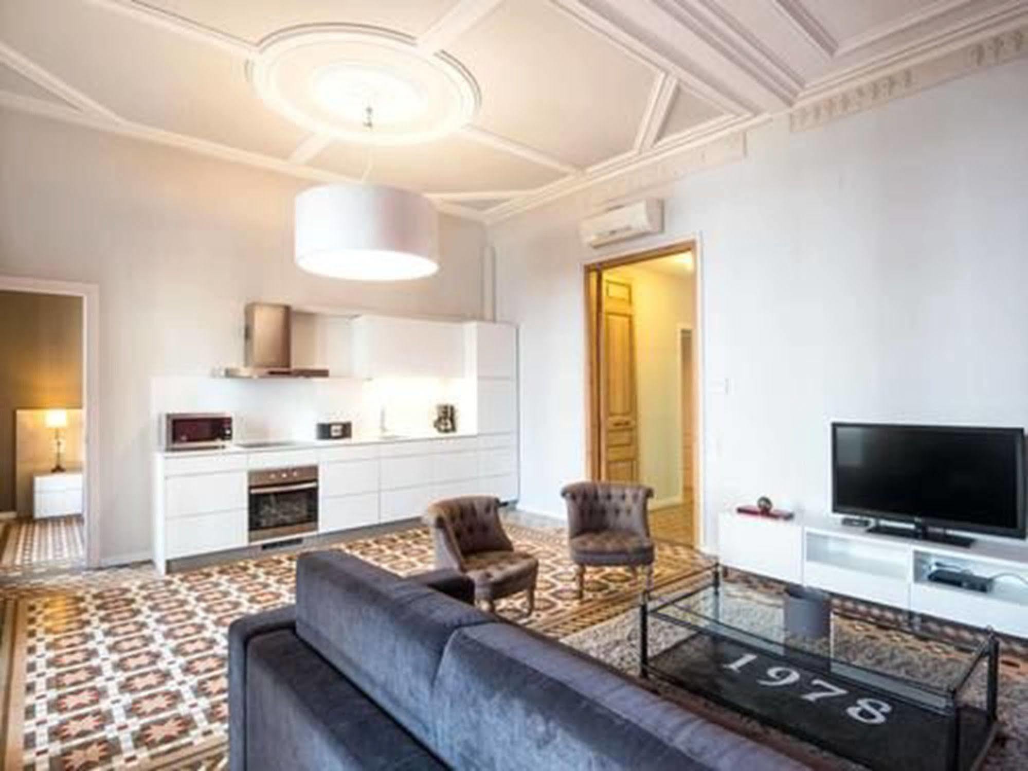 Rent Top Apartments Near Plaza De Catalunya 巴塞罗那 外观 照片